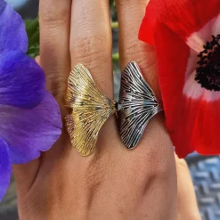 Bague Petite Feuille de Ginkgo Dorée