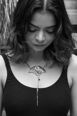 Collier Feuille de Ginkgo Doré